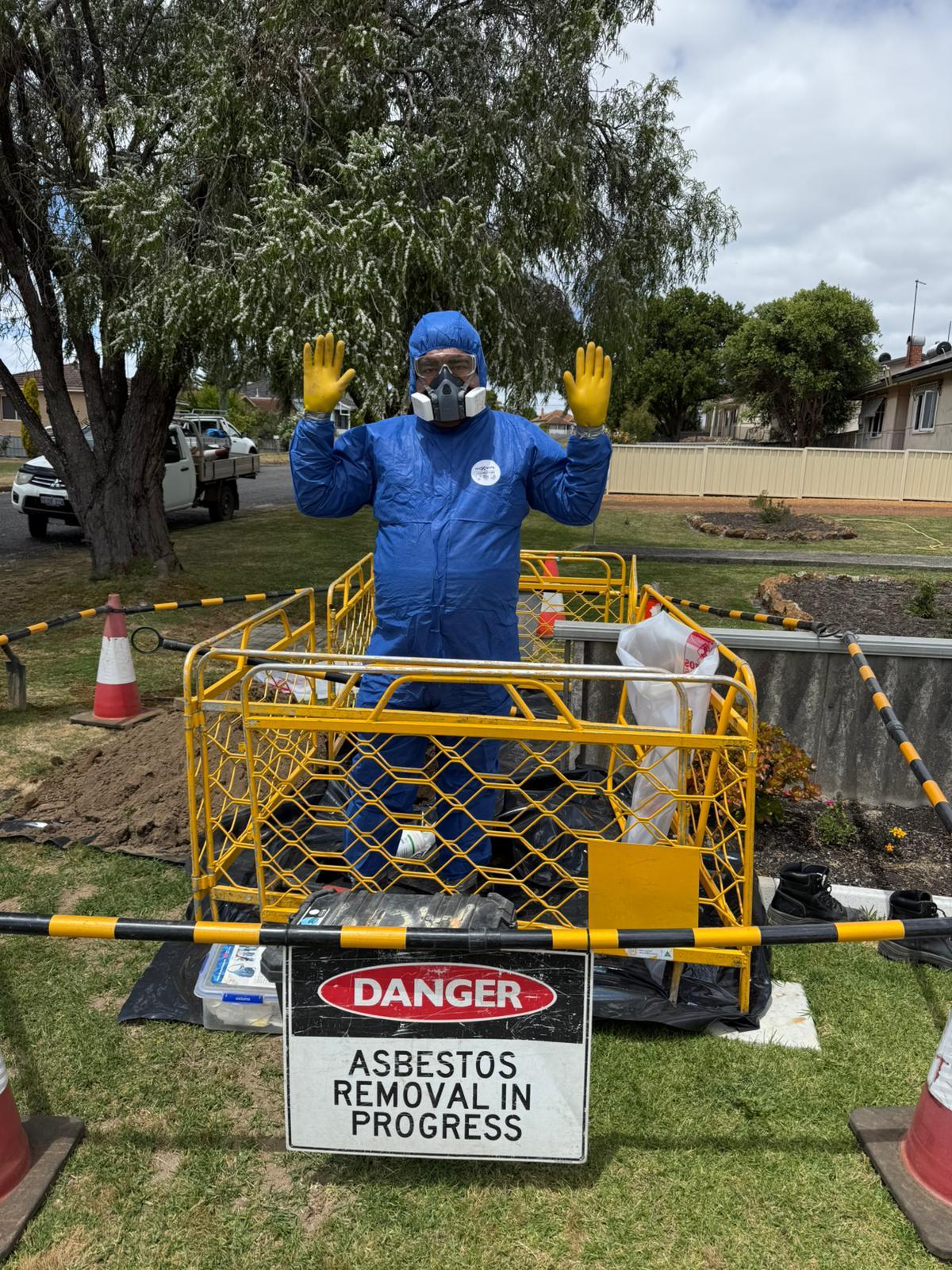JNJ Tech crew carrying out non-friable asbestos pit removal