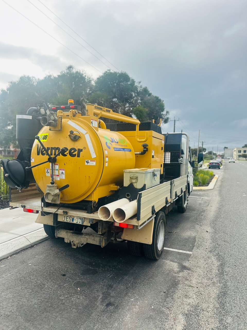 Vermeer VSK300-250 compact vacuum excavator